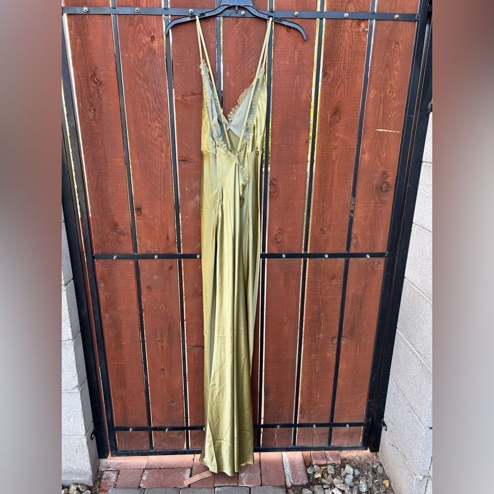 NWT Reformation Maysen Silk Dress - Olive Oil size 10 - Picture 5 of 15